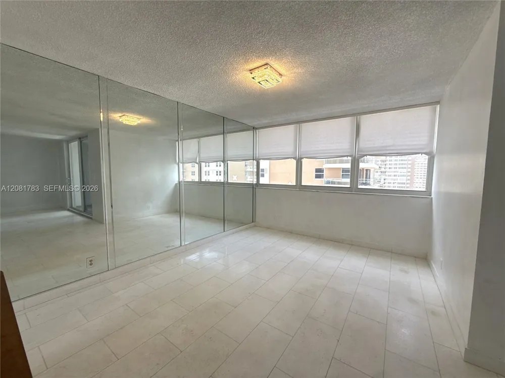 1904 S Ocean Dr #1206 Hallandale Beach, FL 33009