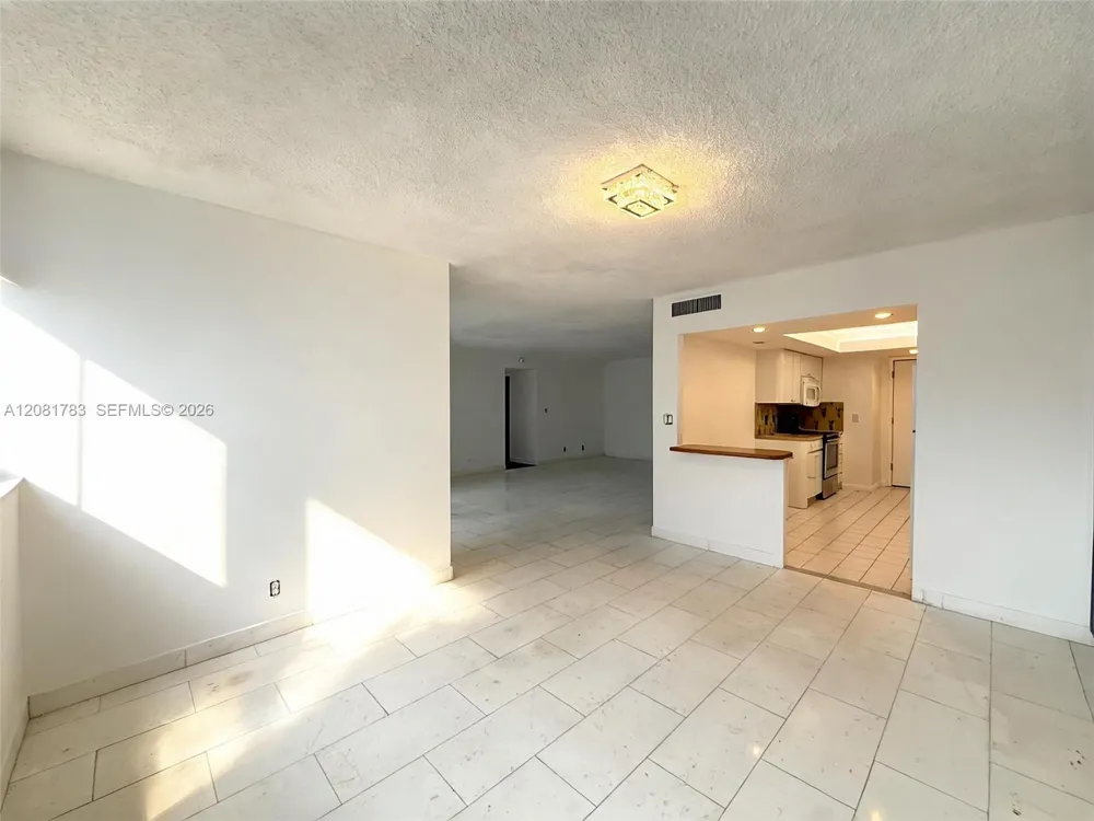 1904 S Ocean Dr #1206 Hallandale Beach, FL 33009