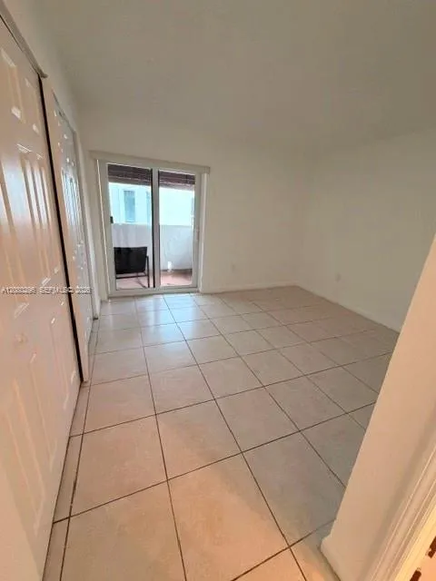 8670 NW 6th Ln #4-201 Miami, FL 33126
