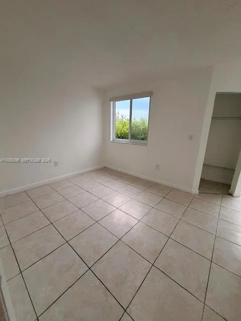 8670 NW 6th Ln #4-201 Miami, FL 33126