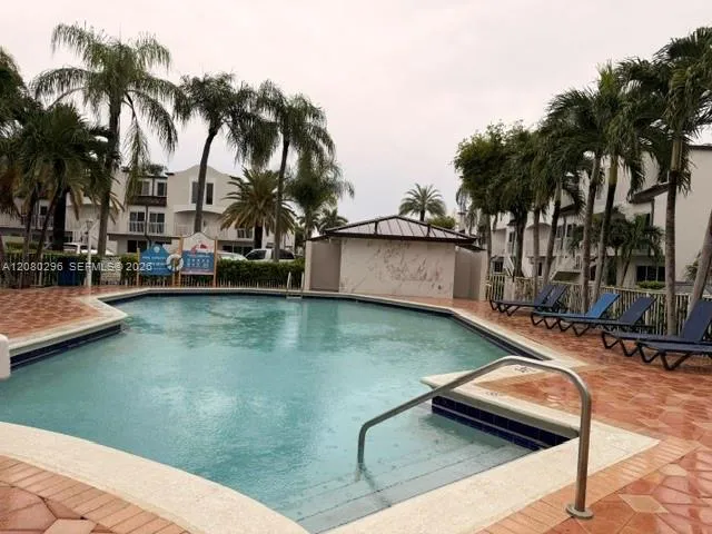 8670 NW 6th Ln #4-201 Miami, FL 33126