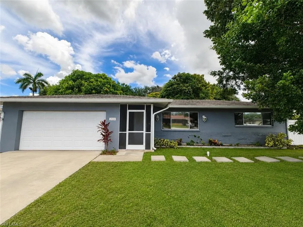 2124 41st Terrace SW Naples, FL 34116
