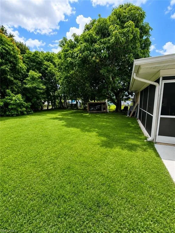 2124 41st Terrace SW Naples, FL 34116