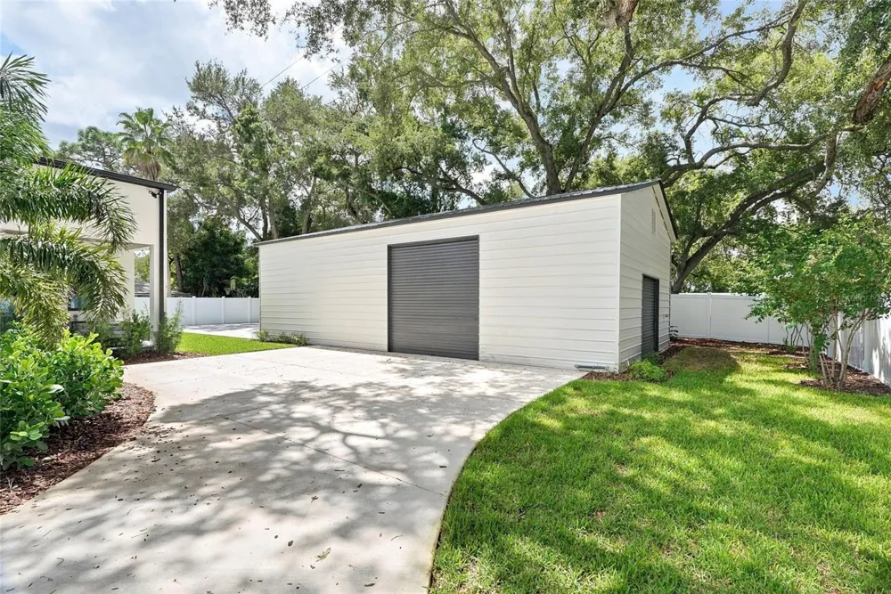 10040 59TH AVENUE St Petersburg, FL 33708