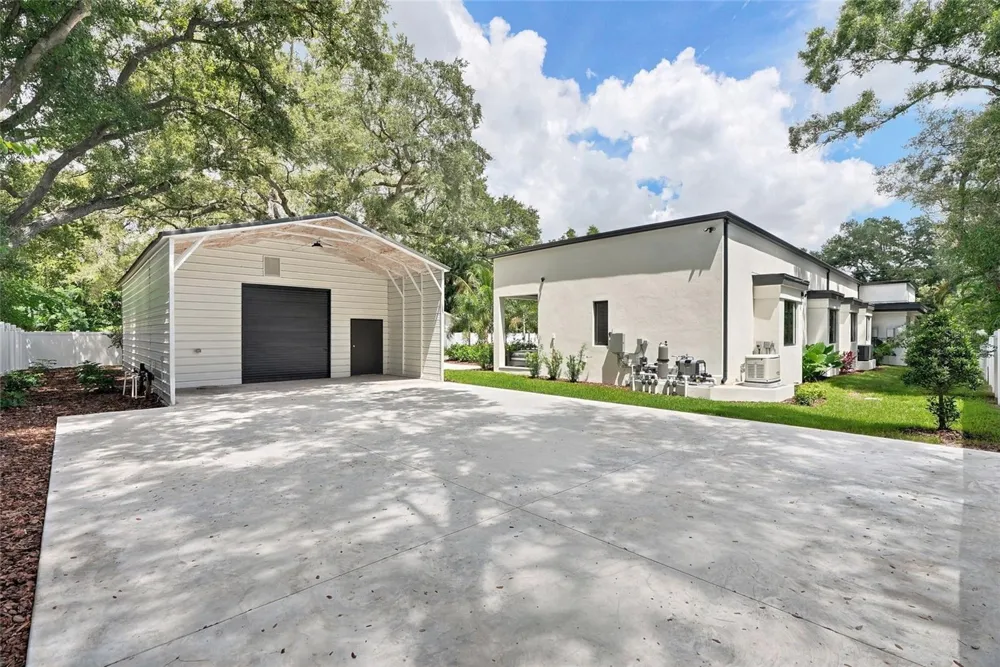10040 59TH AVENUE St Petersburg, FL 33708