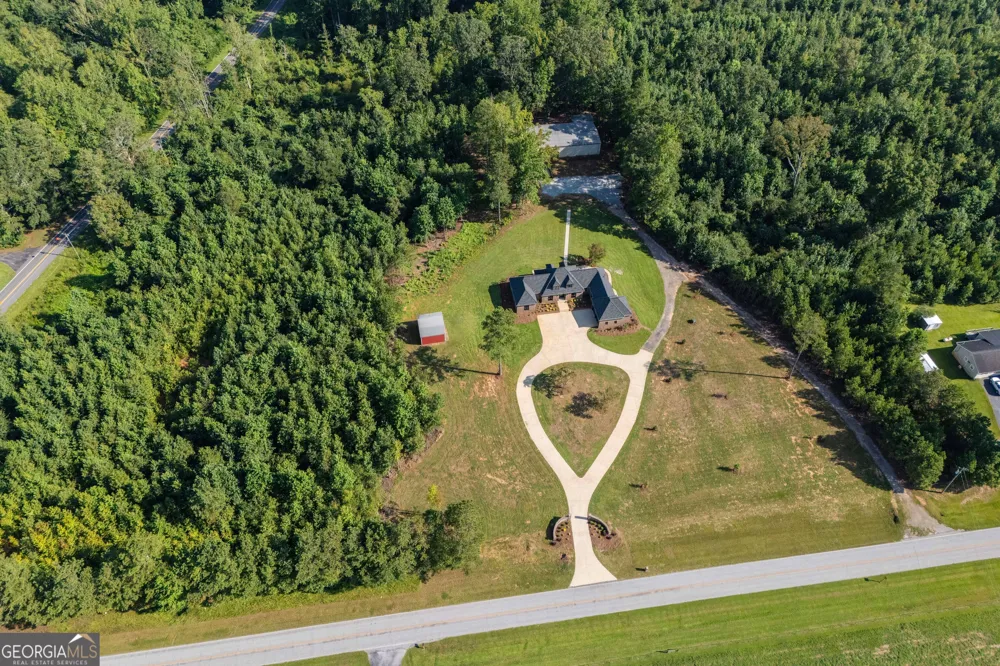 1360 Gum Creek Airport RD Roopville, GA 30170