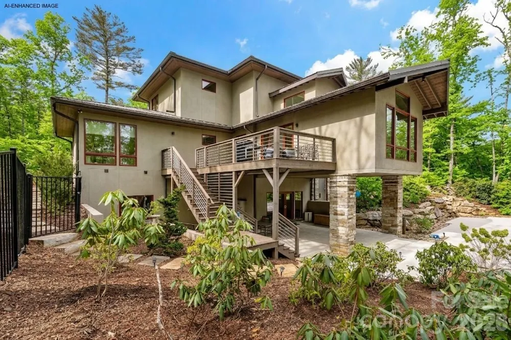 27 Hawberry Court Asheville, NC 28805