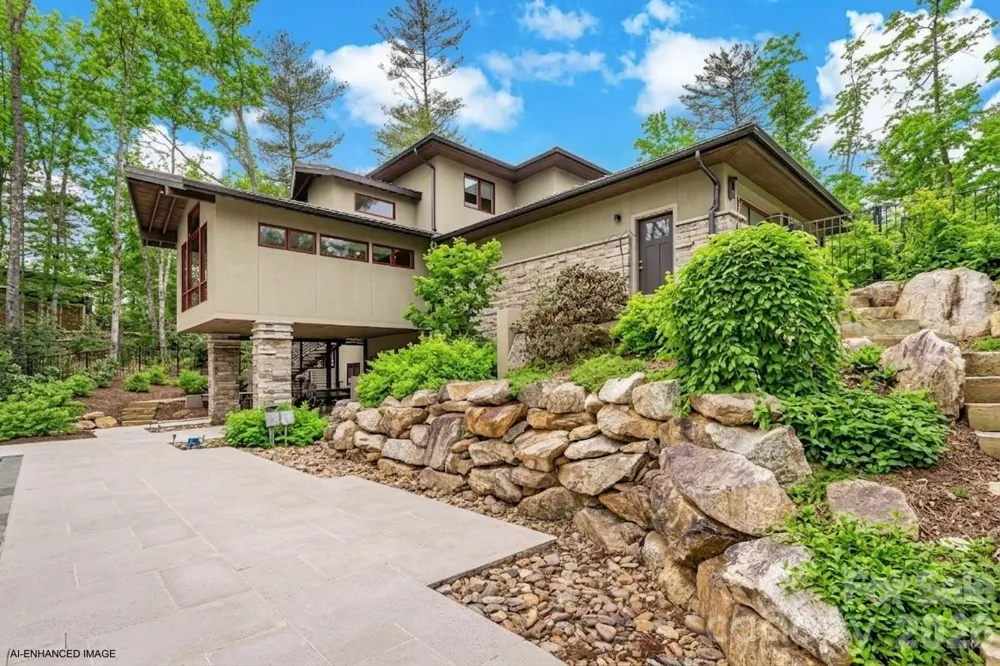 27 Hawberry Court Asheville, NC 28805
