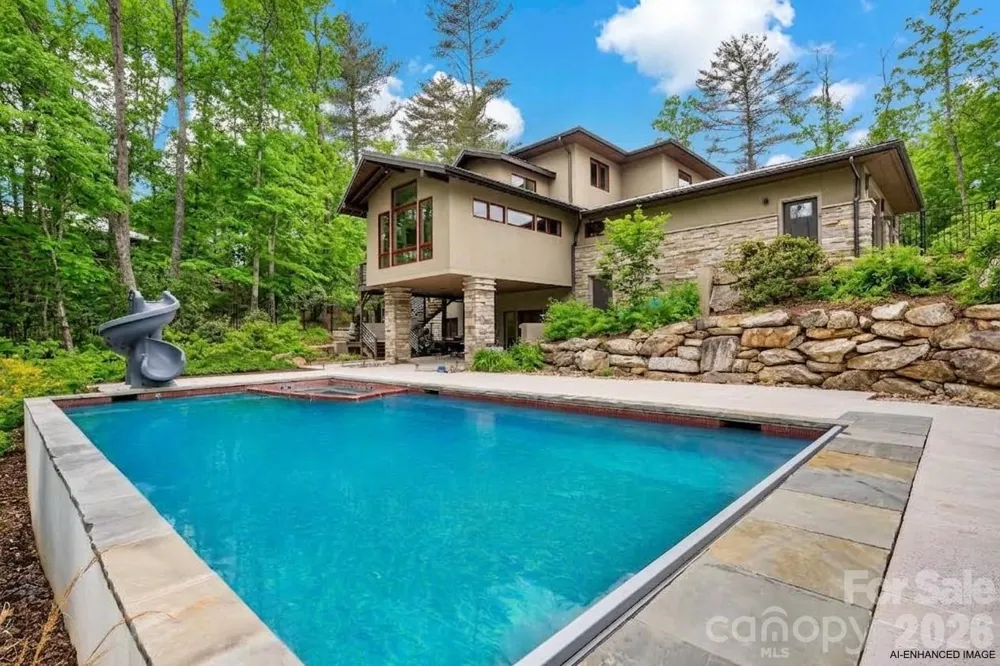 27 Hawberry Court Asheville, NC 28805