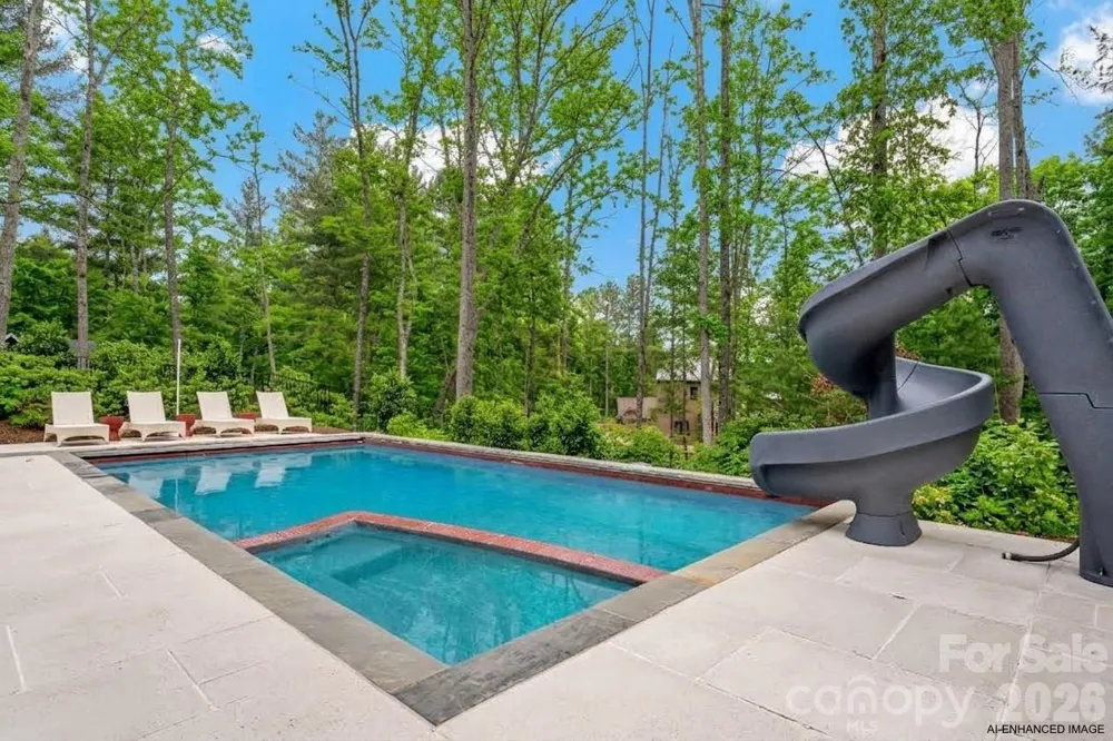 27 Hawberry Court Asheville, NC 28805