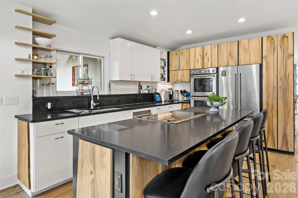 27 Hawberry Court Asheville, NC 28805