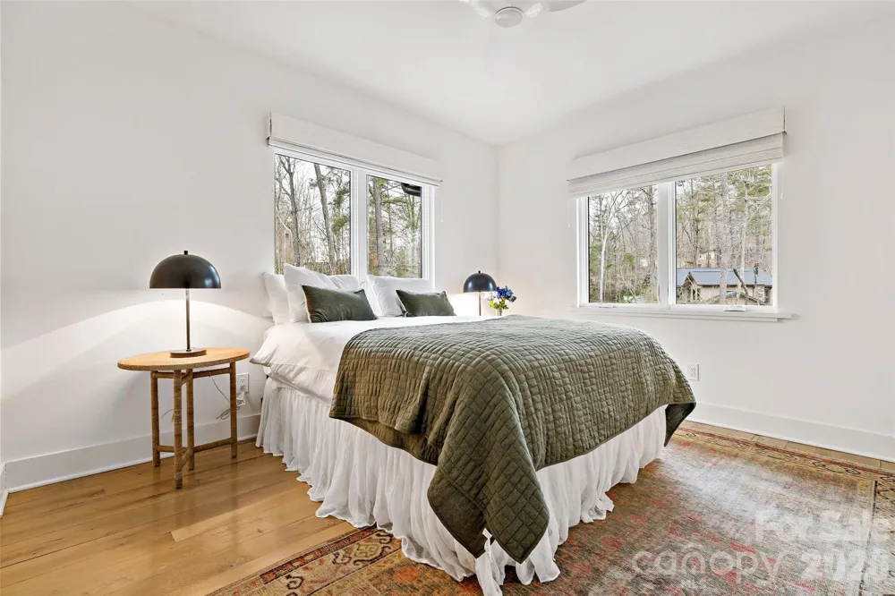 27 Hawberry Court Asheville, NC 28805