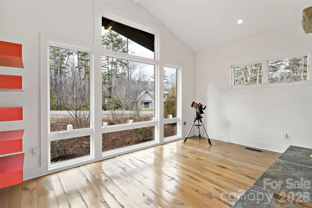 27 Hawberry Court Asheville, NC 28805