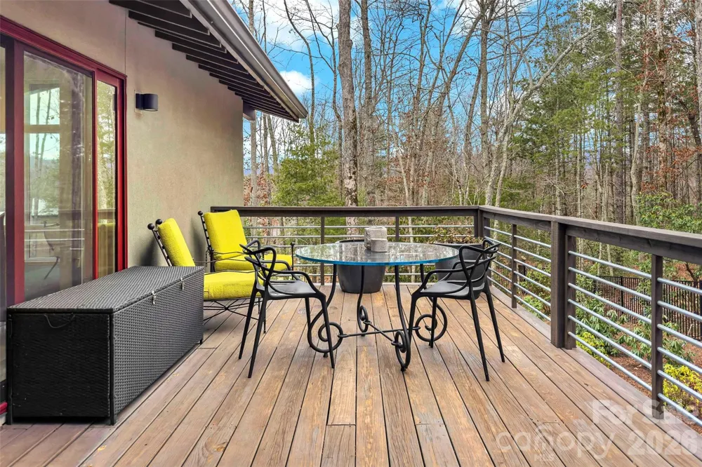 27 Hawberry Court Asheville, NC 28805