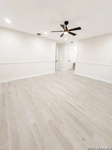 641 Richfield Dr. Windcrest, TX 78239