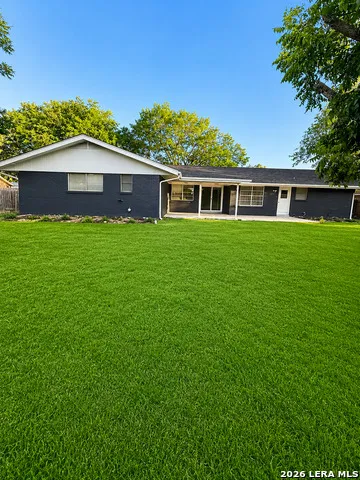 641 Richfield Dr. Windcrest, TX 78239