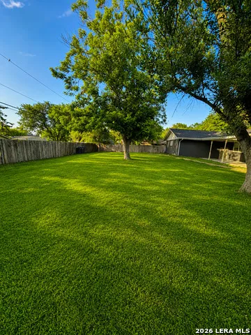 641 Richfield Dr. Windcrest, TX 78239