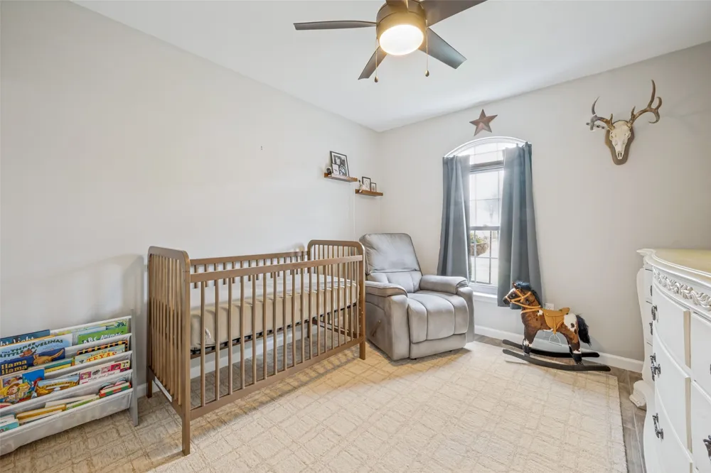 3302 Cliff Oaks Drive Corinth, TX 76210