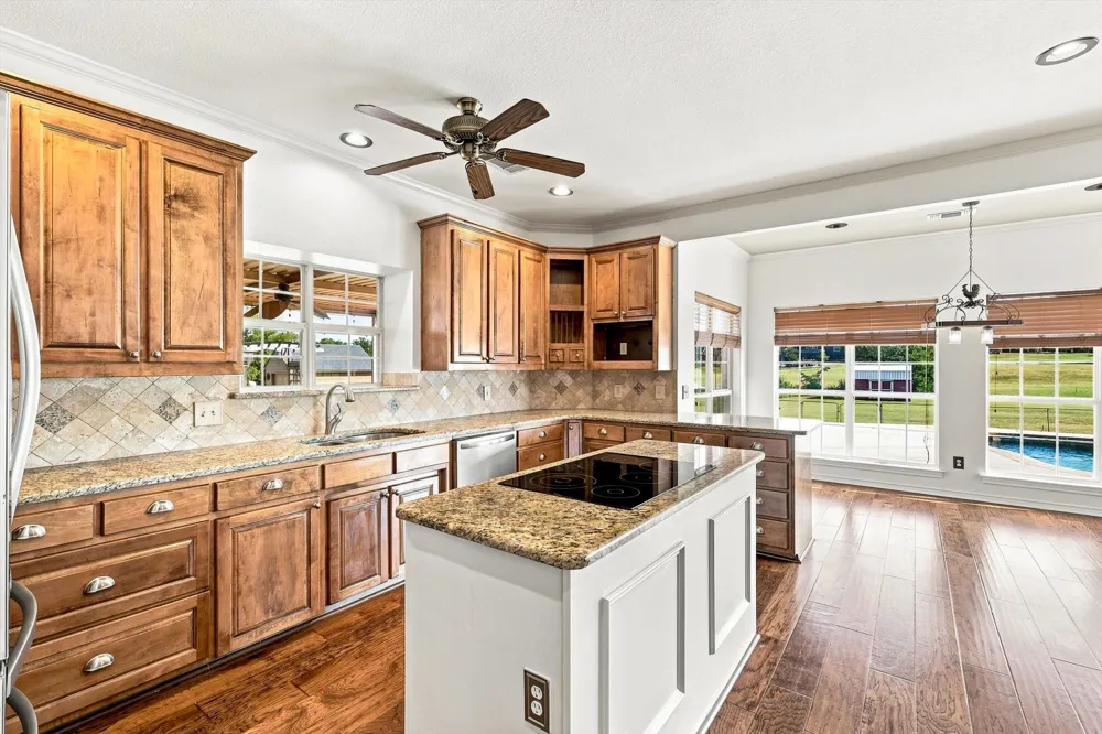 47 Preakness Place Road Van Alstyne, TX 75495