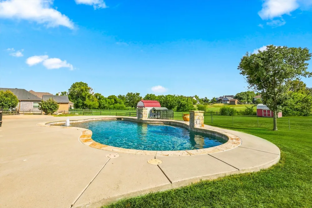47 Preakness Place Road Van Alstyne, TX 75495