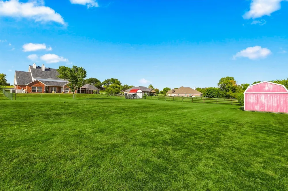 47 Preakness Place Road Van Alstyne, TX 75495