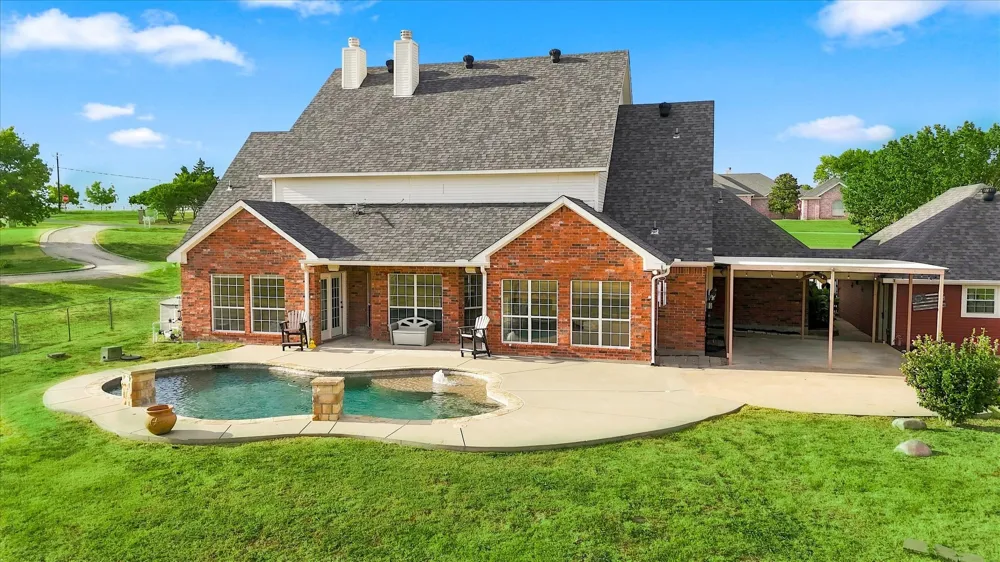47 Preakness Place Road Van Alstyne, TX 75495