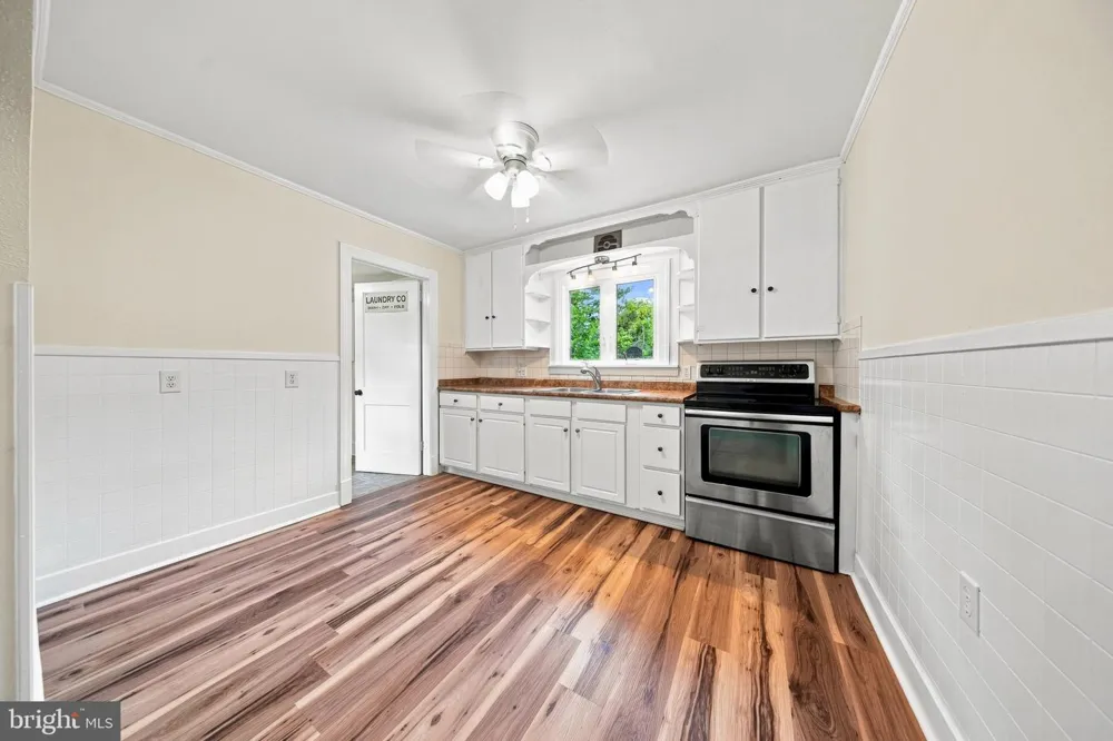 5 POTOMAC STREET Crisfield, MD 21817