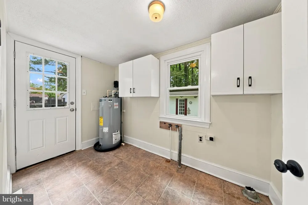 5 POTOMAC STREET Crisfield, MD 21817