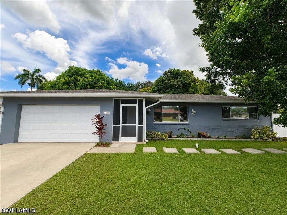 41st Terrace SW Naples, FL 34116
