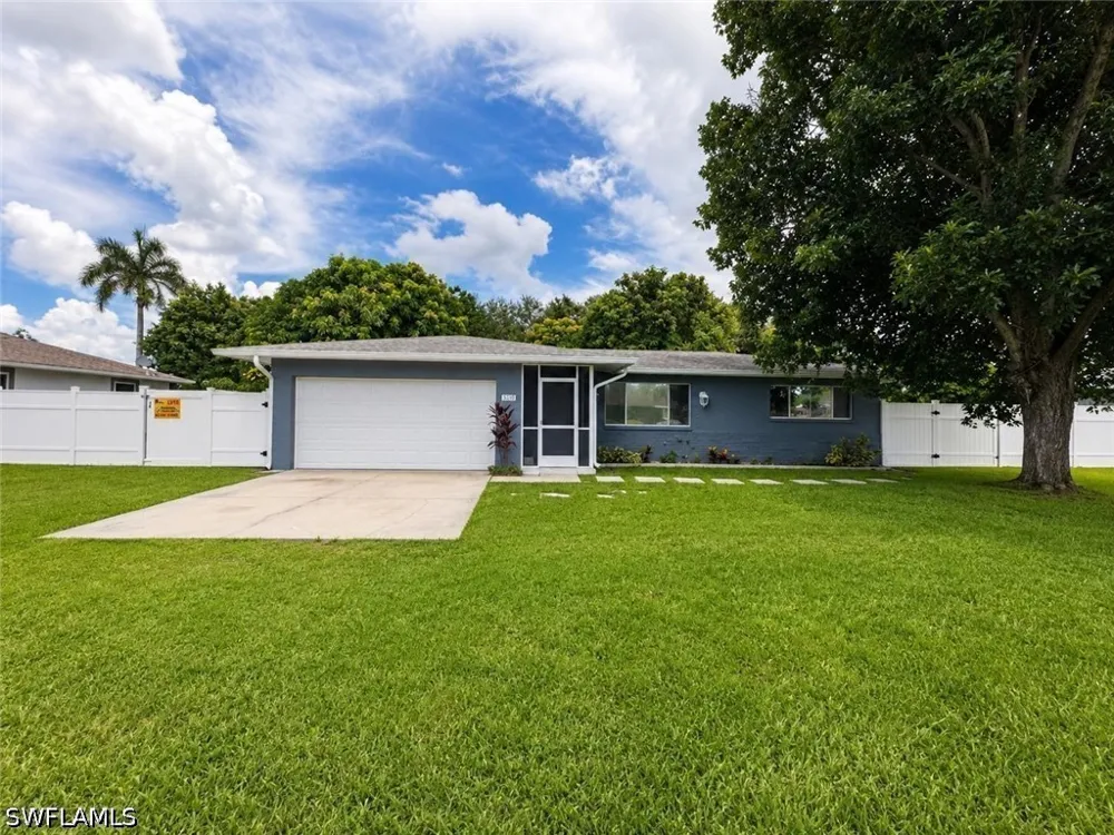 41st Terrace SW Naples, FL 34116