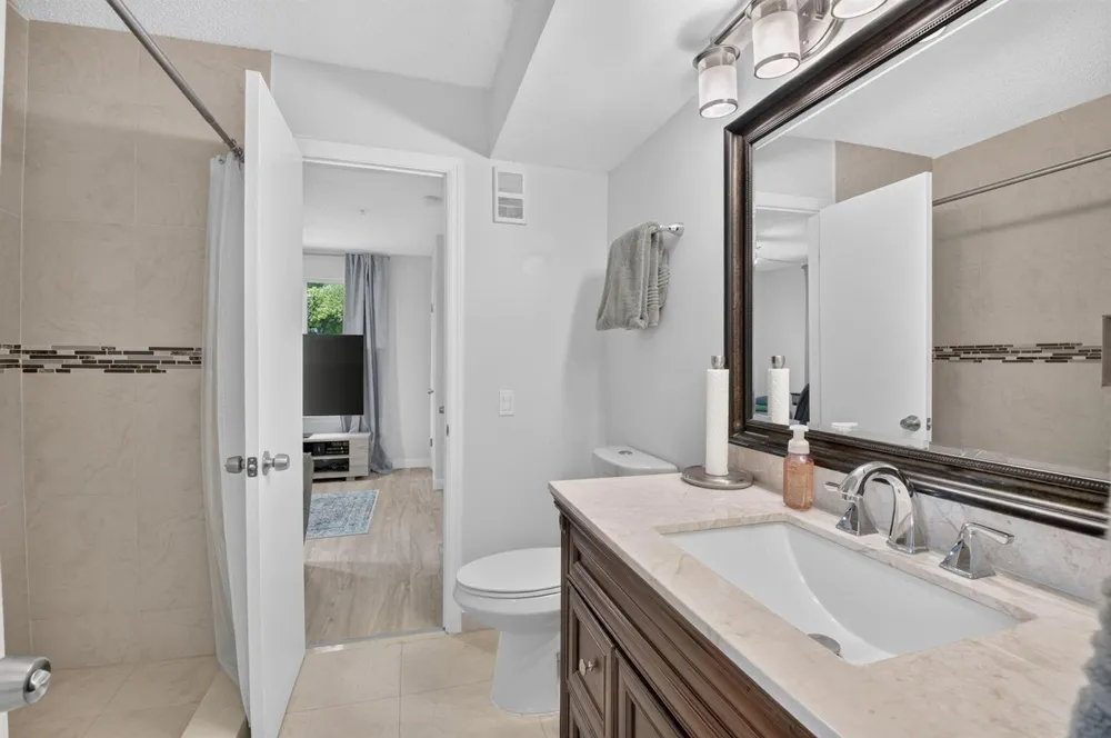 2305 CONGRESS AVENUE #21 Boynton Beach, FL 33426