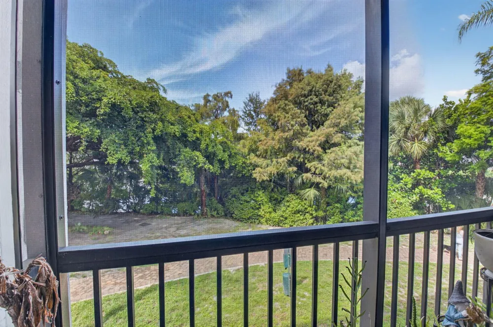 2305 CONGRESS AVENUE #21 Boynton Beach, FL 33426