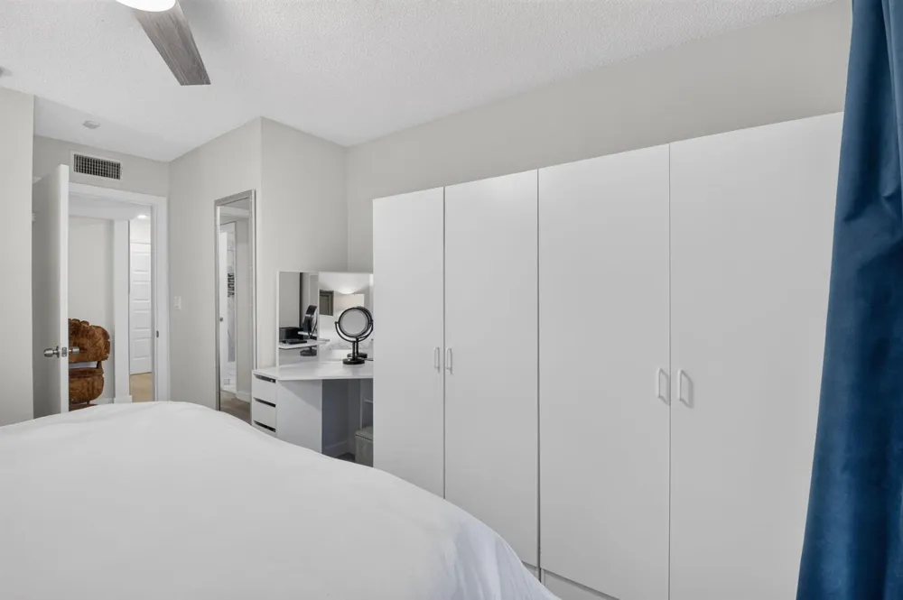 2305 CONGRESS AVENUE #21 Boynton Beach, FL 33426