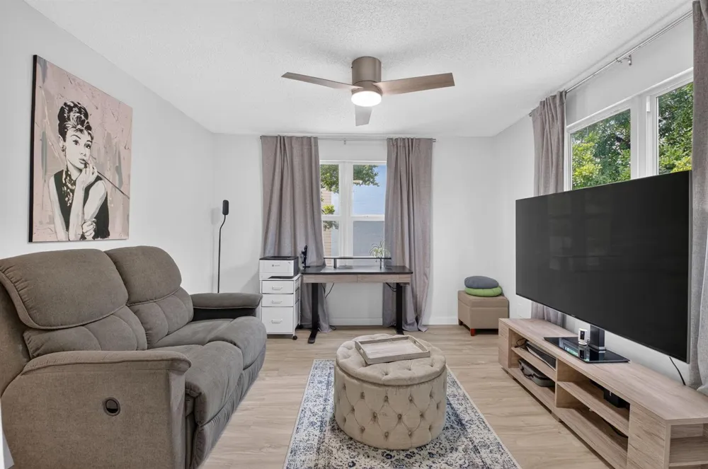 2305 CONGRESS AVENUE #21 Boynton Beach, FL 33426