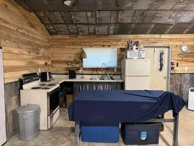 465 County Rd 506 Centre, AL 35960