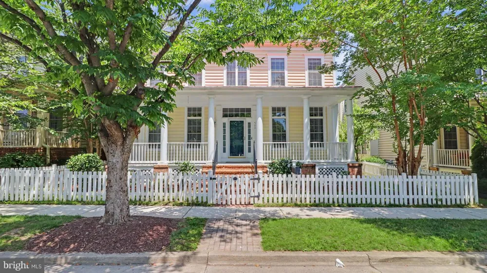 505 GRAND CHAMPION DRIVE Rockville, MD 20850
