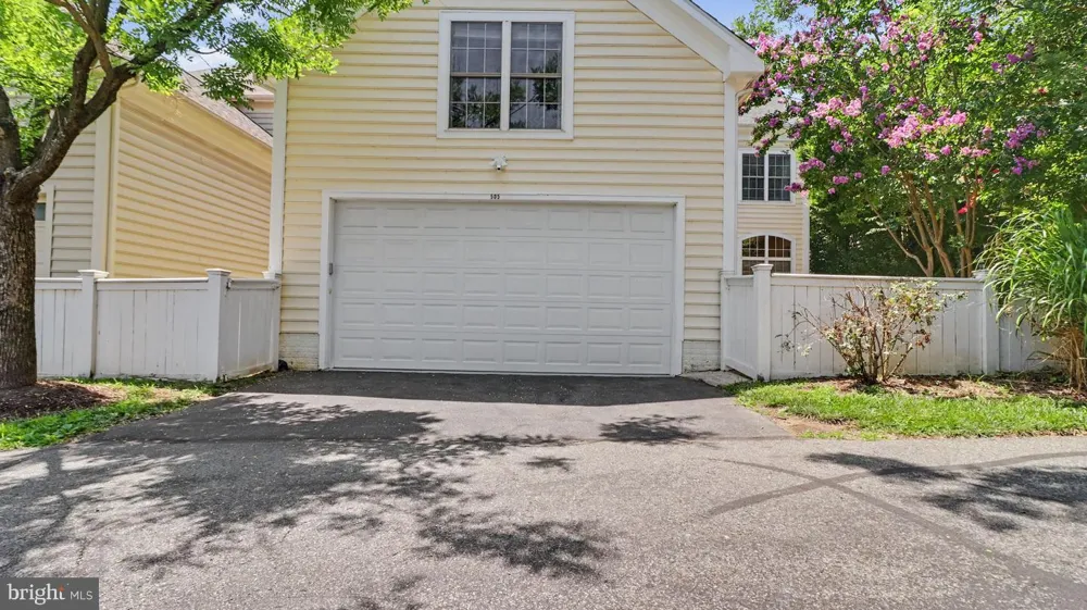505 GRAND CHAMPION DRIVE Rockville, MD 20850
