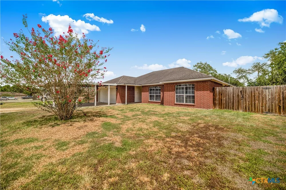 504 Canadian Victoria, TX 77905