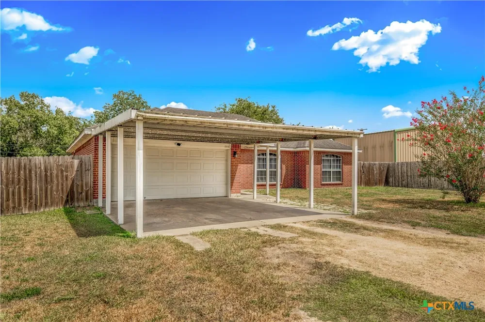 504 Canadian Victoria, TX 77905
