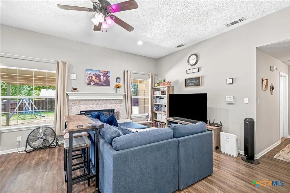 504 Canadian Victoria, TX 77905