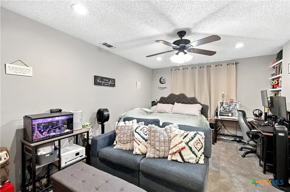 504 Canadian Victoria, TX 77905