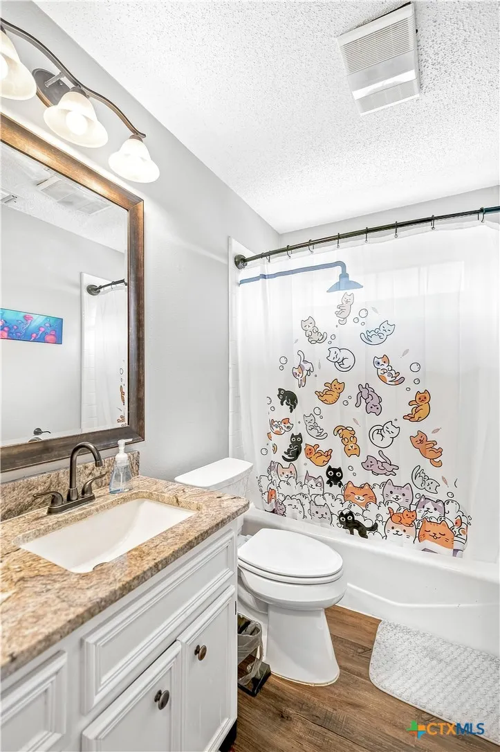 504 Canadian Victoria, TX 77905