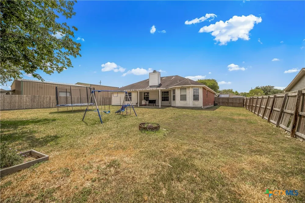 504 Canadian Victoria, TX 77905