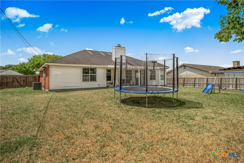 504 Canadian Victoria, TX 77905