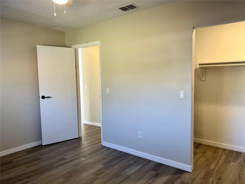 1820 CENTRAL PARK AVENUE Orlando, FL 32807