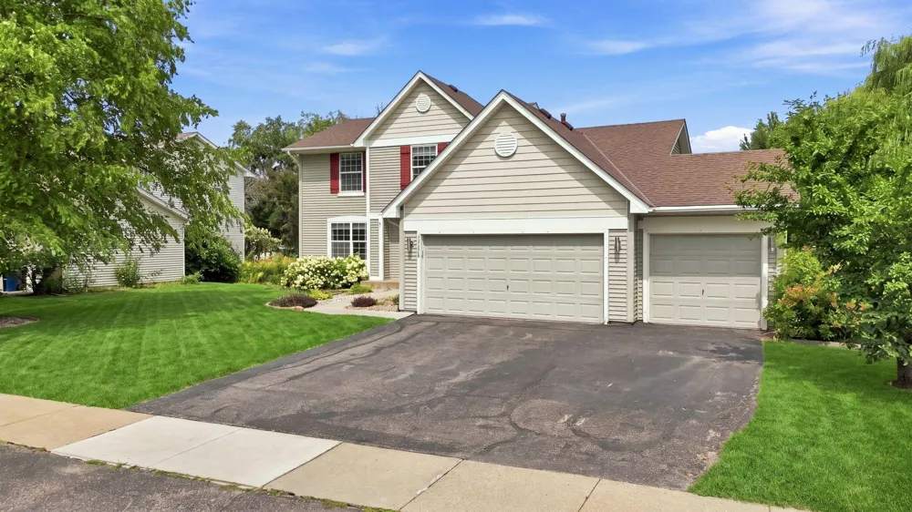 10268 Windrose Curve Elko New Market, MN 55020