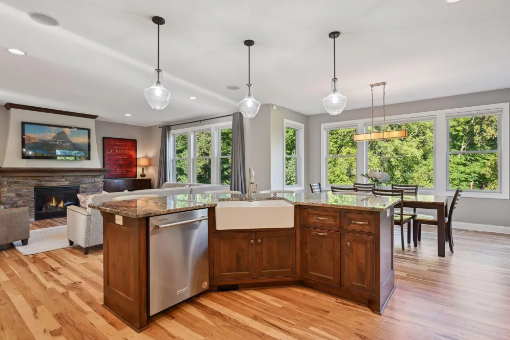 17887 63rd Avenue Maple Grove, MN 55311