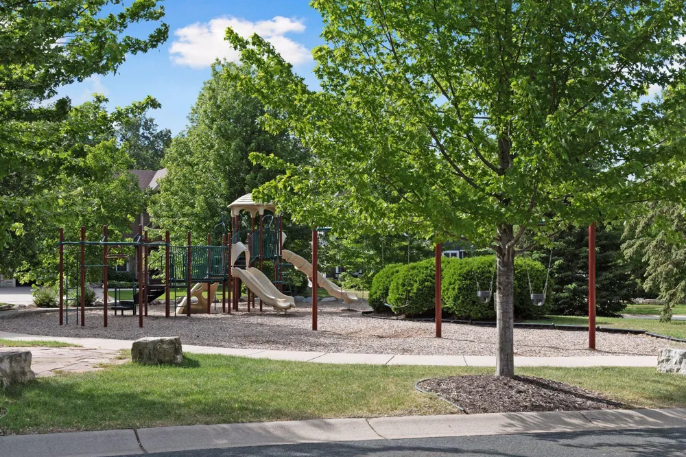 17887 63rd Avenue Maple Grove, MN 55311