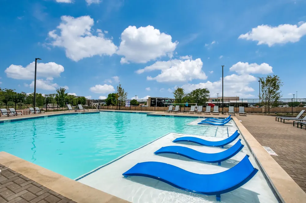935 Ponds Edge Lane Euless, TX 76040