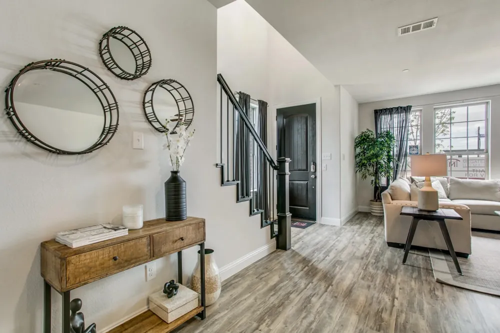 935 Ponds Edge Lane Euless, TX 76040